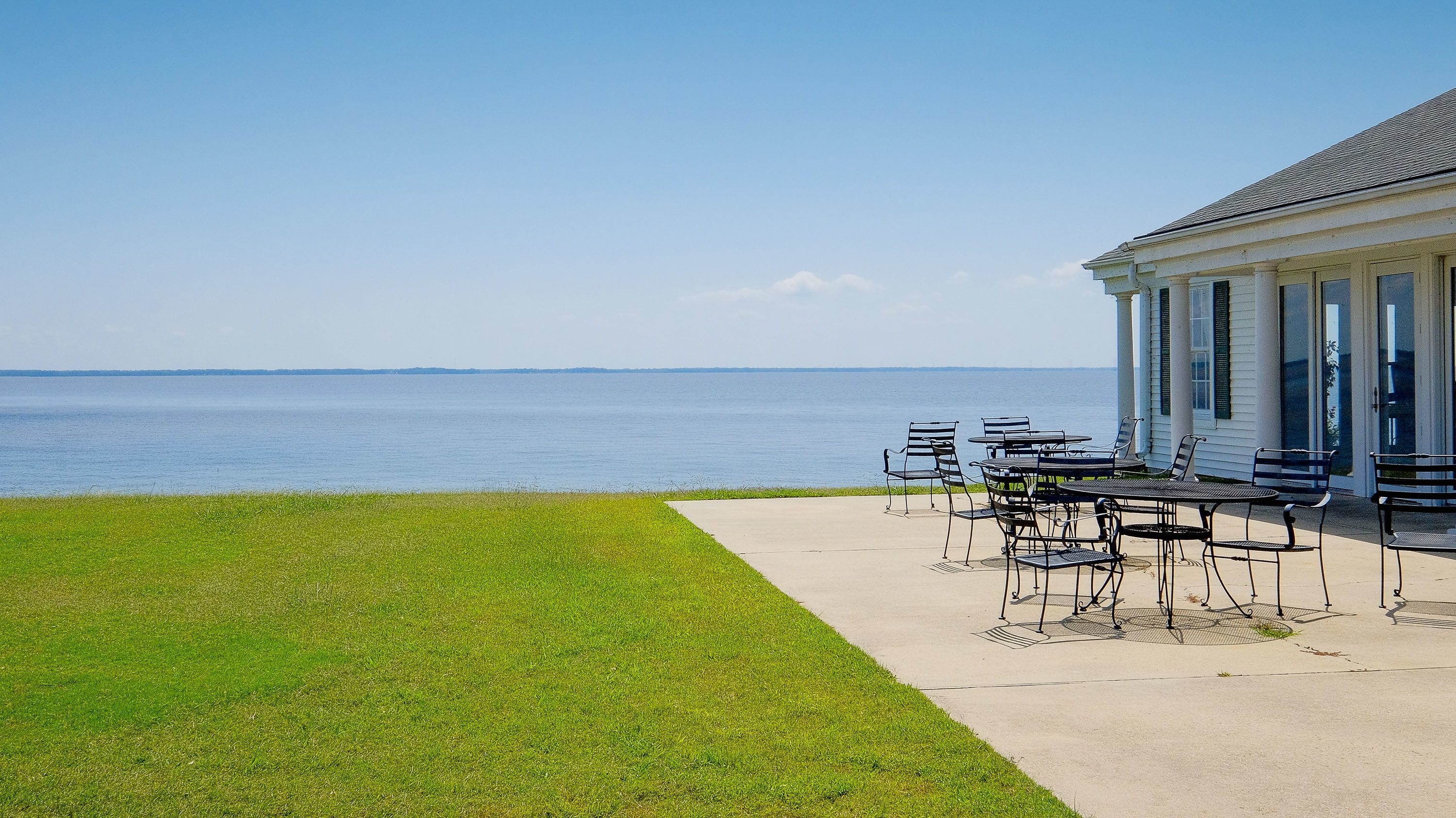The clubhouse at the Links at Mulberry Hill with the Albemarle Sound view