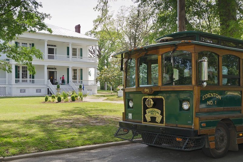 Edenton Trolley at Pembroke Hall